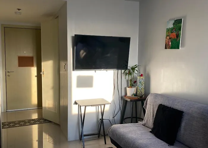 Jazz Residences Makati 30th Apartment *